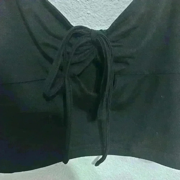 Black Tie-Front Crop Top - Picture 2 of 5